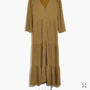 Madewell V-Neck Tiered Button-Front Midi Dress in Daisies Forever